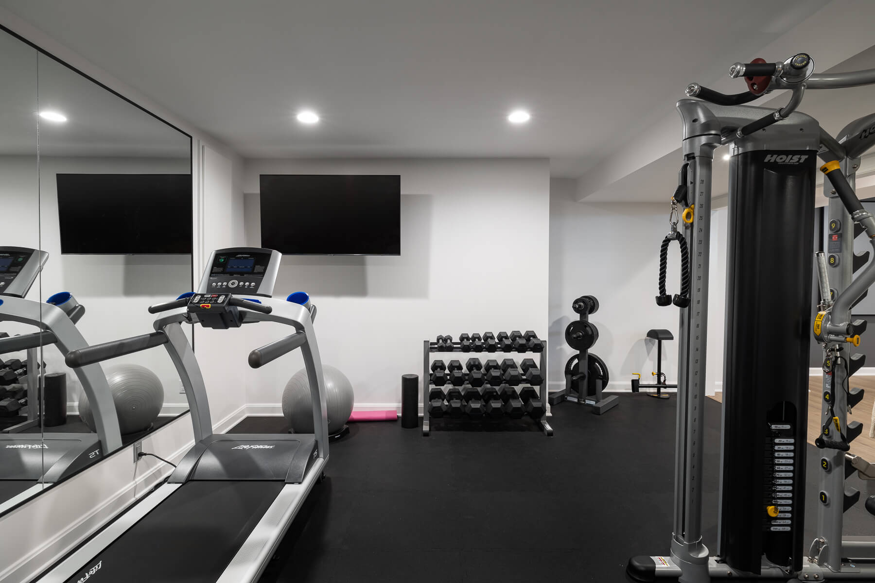 021 1499 Sable Wing Internet